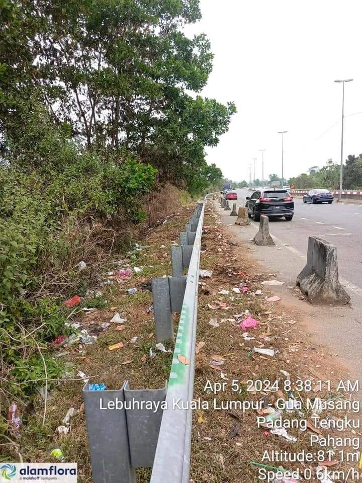 [kemaskini]Bakal berulang pesta buang sampah dibahu jalan 