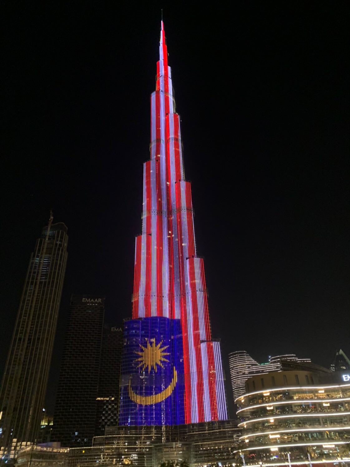 Jalur Gemilang Hiasi Burj Khalifa UAE dan Central World Bangkok