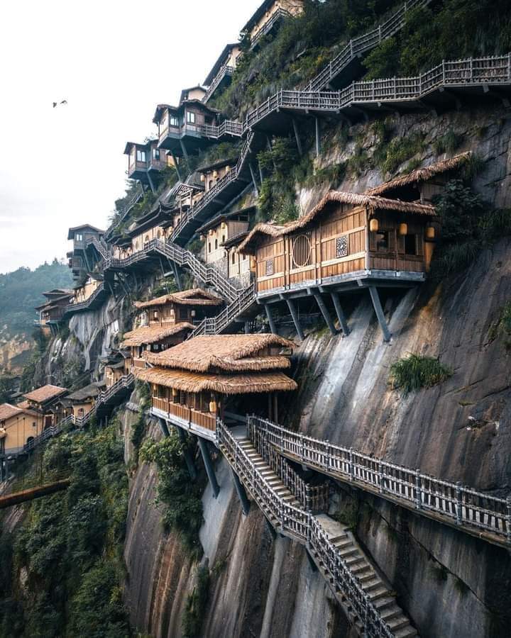 Wangxian Valley: Keindahan Tersembunyi di Lereng Gunung China