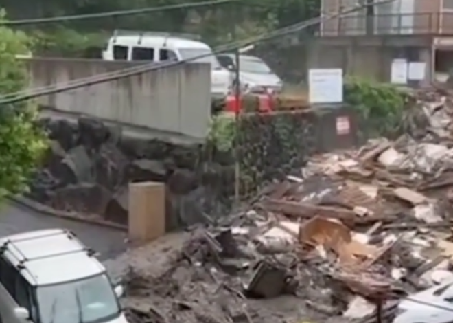 [Video] Sebuah kereta terselamat dari Banjir Lumpur dan Tanah Runtuh di Jepun