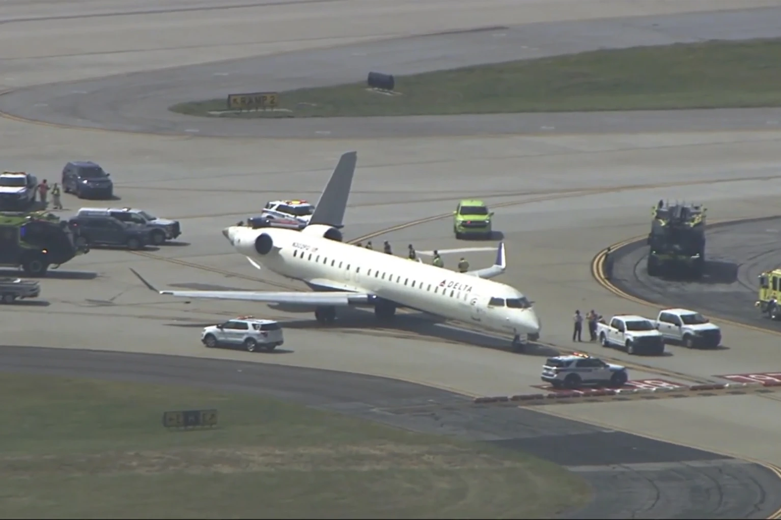 Dua pesawat Delta Air Lines bertembung di landasan di Lapangan Terbang Atlanta